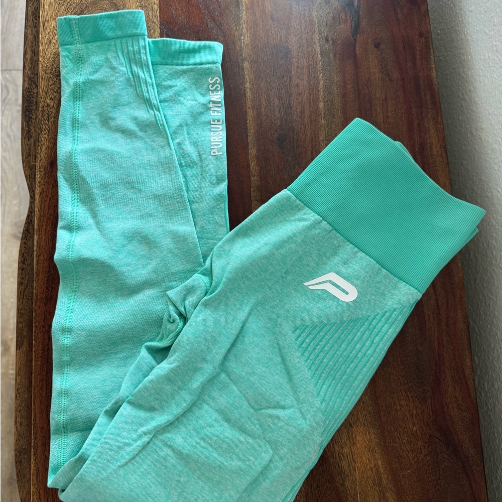 Pursue Fitness Sea Foam Teal Leggings